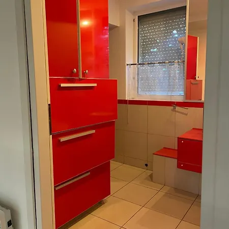 Gazde/Camere de închiriat Nord Grand Mamaia